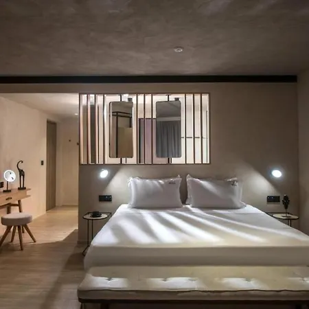 Chania Flair Boutique Hotel, Adults Only, Tapestry Collection By Hilton מלון